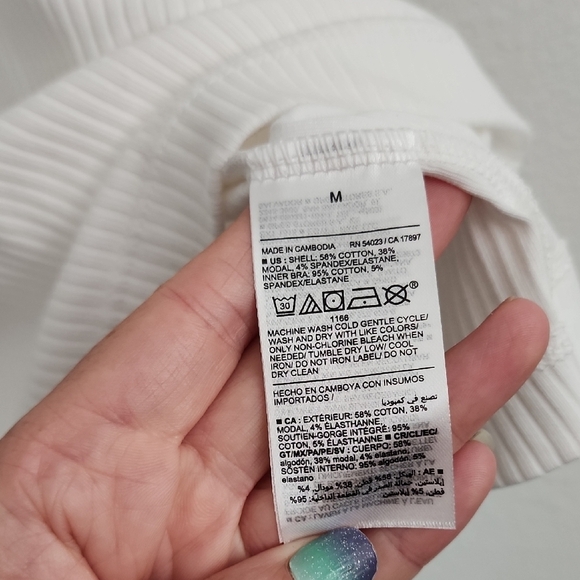 Old Navy White V- Neck Cross-Back Ribbed Tank Top - Picture 6 of 6